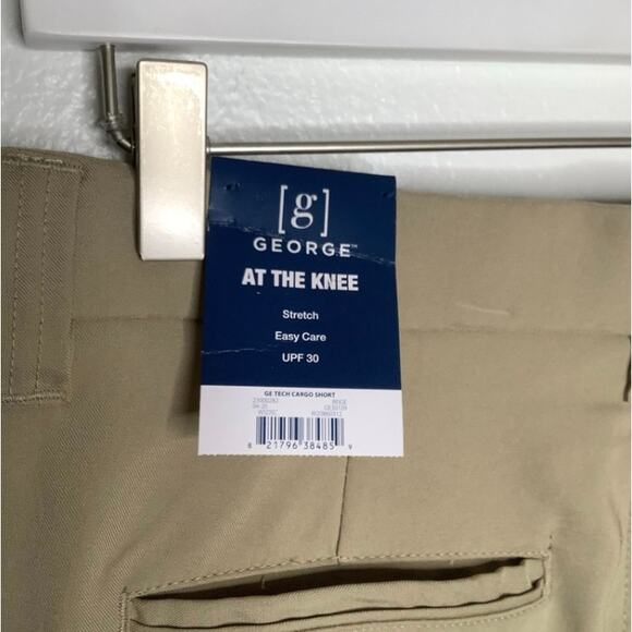 G George Navy Tan At The Knee Stretch UPF 30 Shorts Bundle Mens 30 NWT - Picture 13 of 14